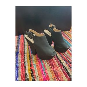 Steve Madden Black Chunky Heels